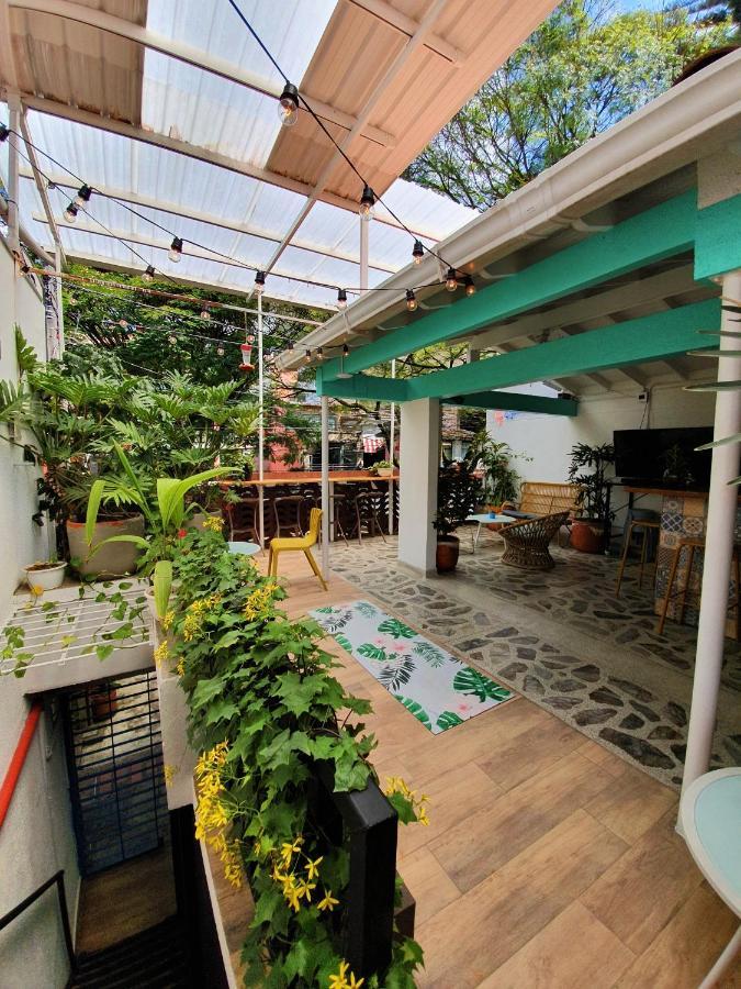 La Playa Hostel & Rooftop 메딜린 외부 사진